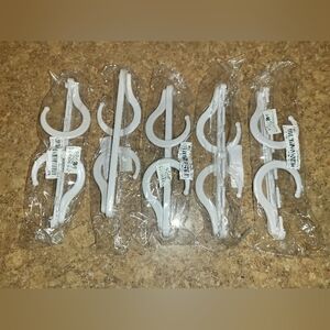 Space-saving Plastic Hangers 5 Pc